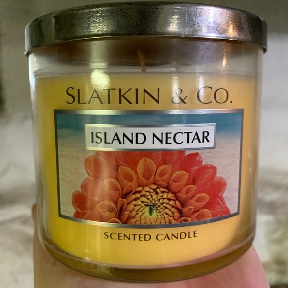 Bath and Body Works Island Nectar 3 Wick Candle Burns 40-65 Hours! - Picture 3 of 9
